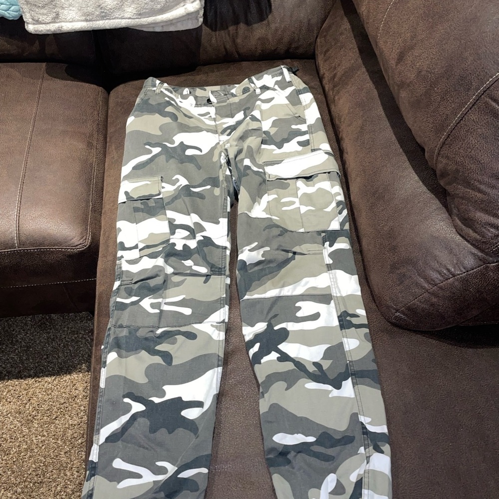Zumiez Camo Tactical Cargo pants & Croft and Barrow Flannel